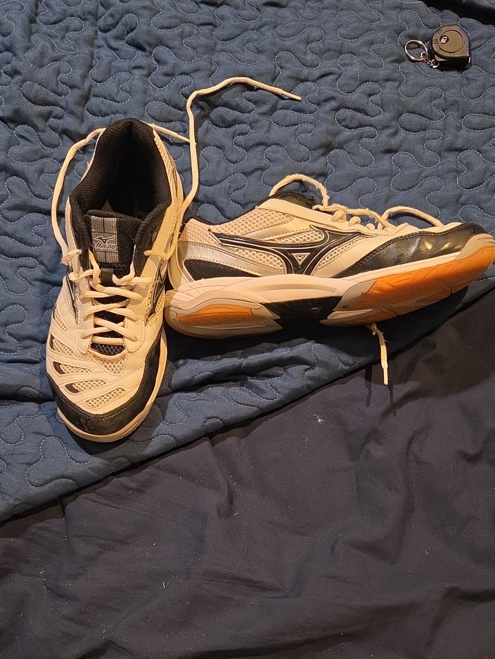 Mizuno Women’s White And Black Athletic Shoes, Volleyball Shoes Size 11